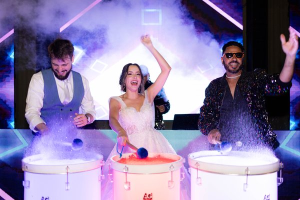 Atração ao vivo em festa com a Equipe Arena